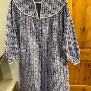Women's Floral Nightgown - Blue and Red